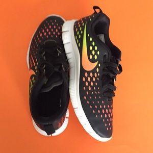 Nike women’s running shoe Free RN5.0 size 6Yor (8)